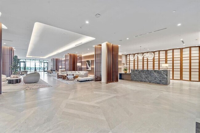 Building Photo - 1116 N Ocean Blvd