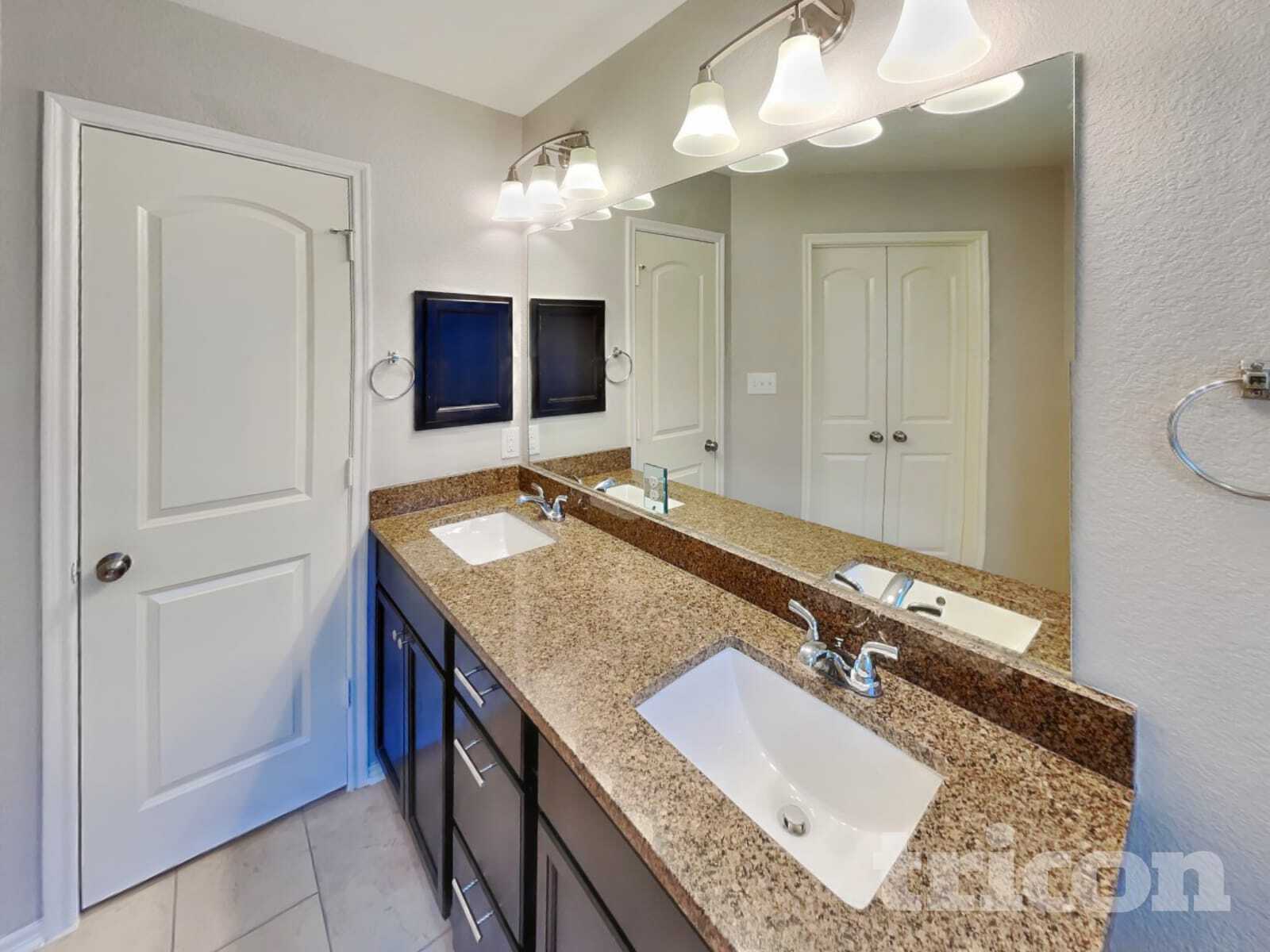 Building Photo - 1937 Briar Grove Dr