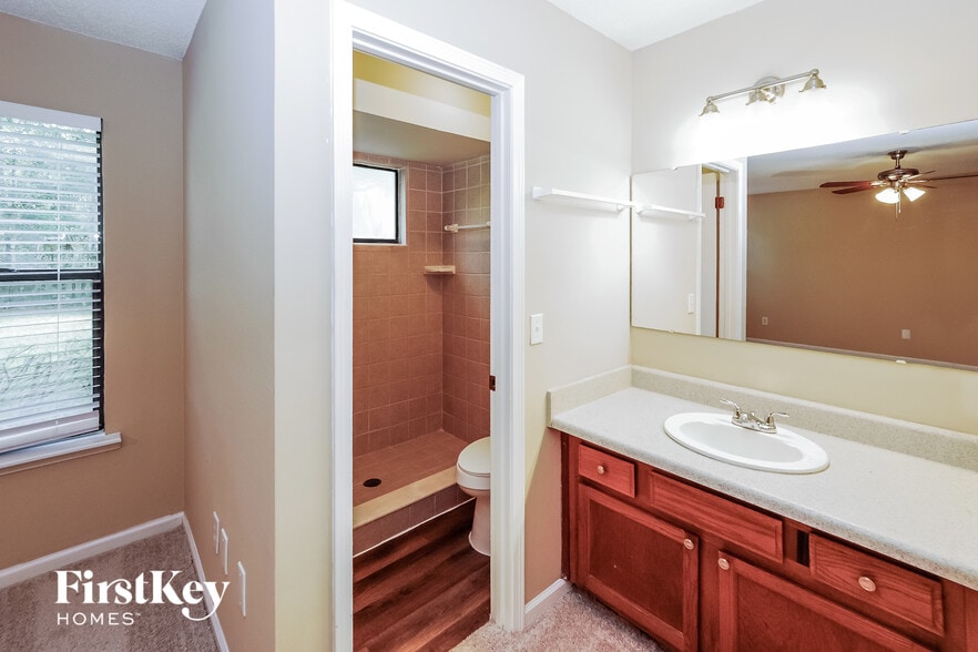 Building Photo - 12439 Autumnbrook Trail E