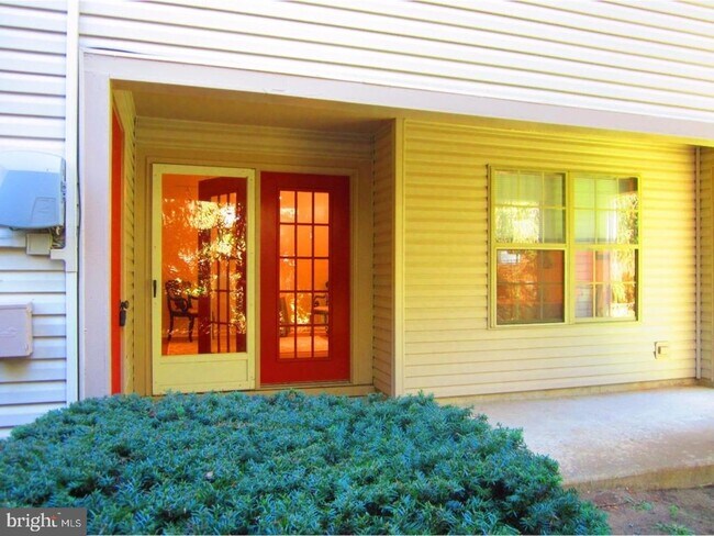 Building Photo - 296 Tavistock Rd