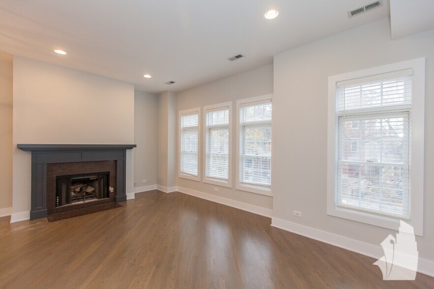 Building Photo - 2714 N Wayne Ave