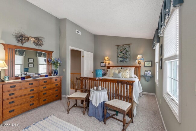 Building Photo - 158 Kaydeross Park Rd