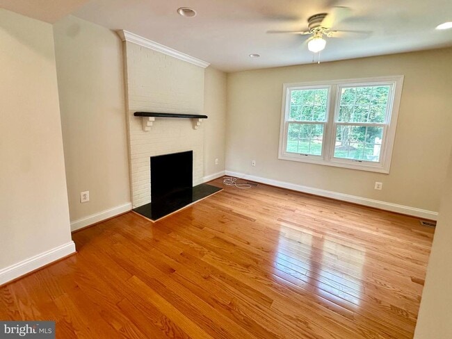 Building Photo - 1213 Forestville Dr