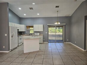 Building Photo - 133 Theodore Vail St E