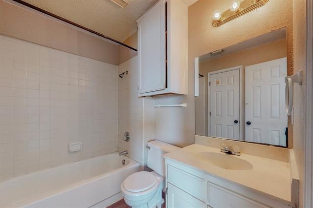 Building Photo - 301 Kings Way Dr