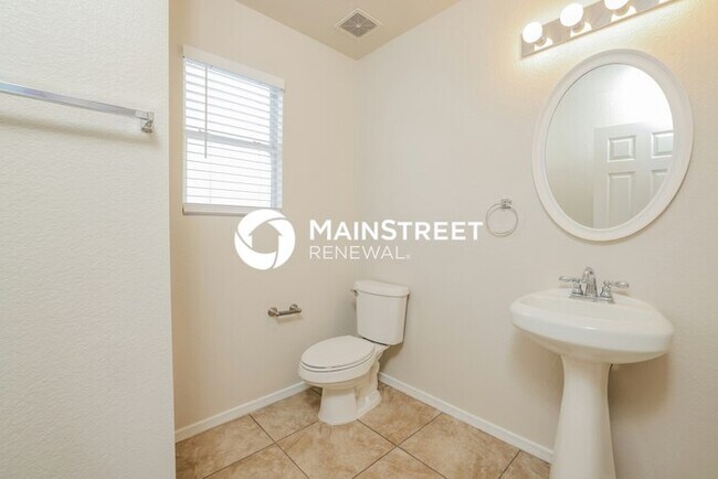 Building Photo - 4 Bedroom Pet-Friendly Home in TUCSON, AZ with Main Street Renewal