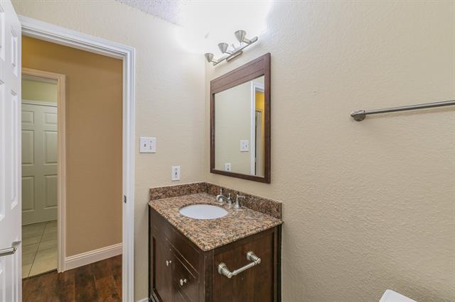 Building Photo - 734 Parkford Ln
