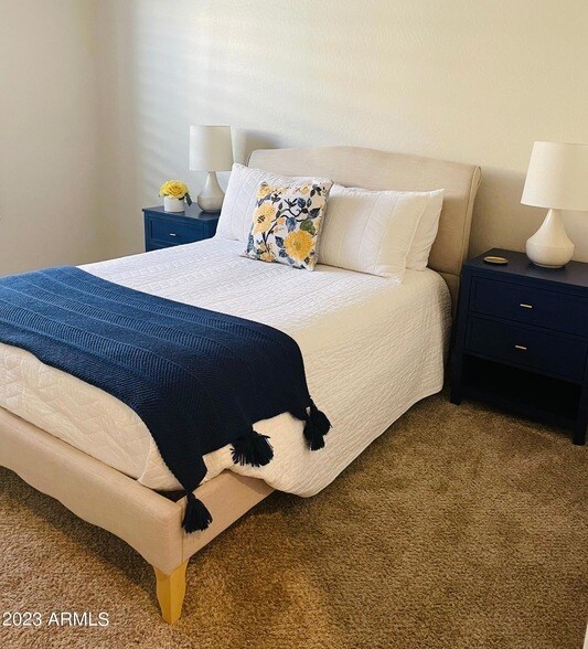 Building Photo - 41520 N River Bend Ct