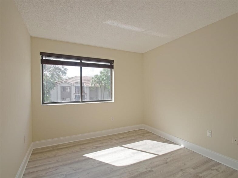 Building Photo - 8321 Coral Lake Dr