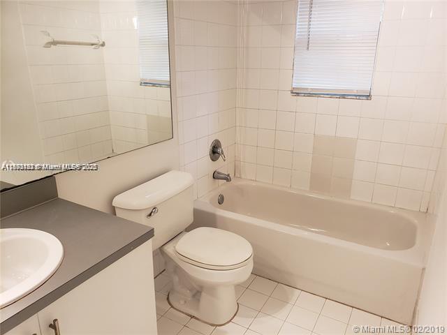 Building Photo - 777 SW 111th Way