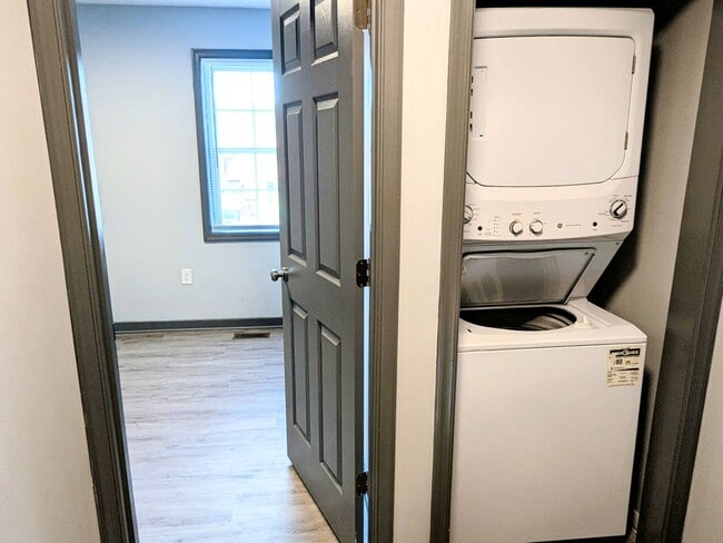 Interior Photo - LIV Lakeview