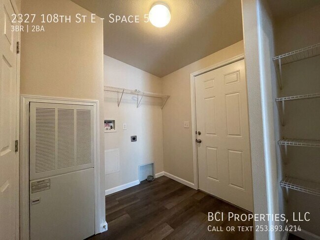 Building Photo - 2327 108th St E