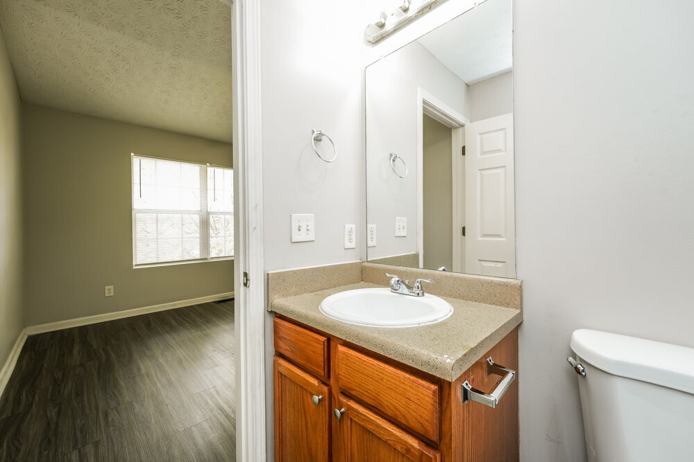 Building Photo - 2286 Strathmoor Manor Dr