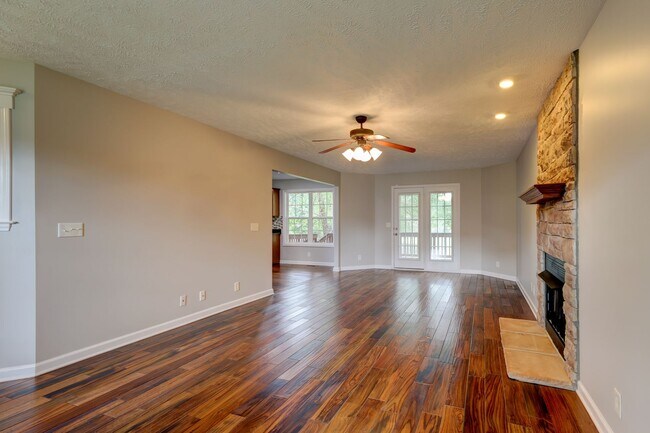 Building Photo - 791 Colin Ct