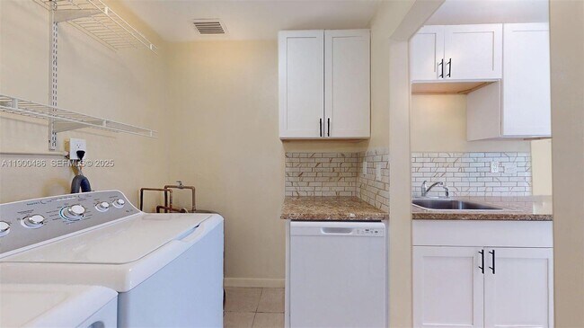 Building Photo - 830 NW 3rd St