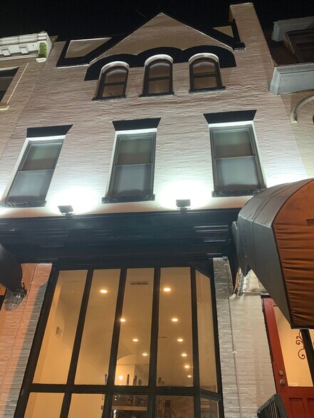 Building Photo - 2106 18th St NW