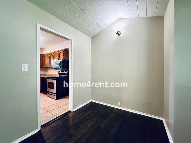 Building Photo - Attractive Prairie Village Ranch w/ FRESH ...