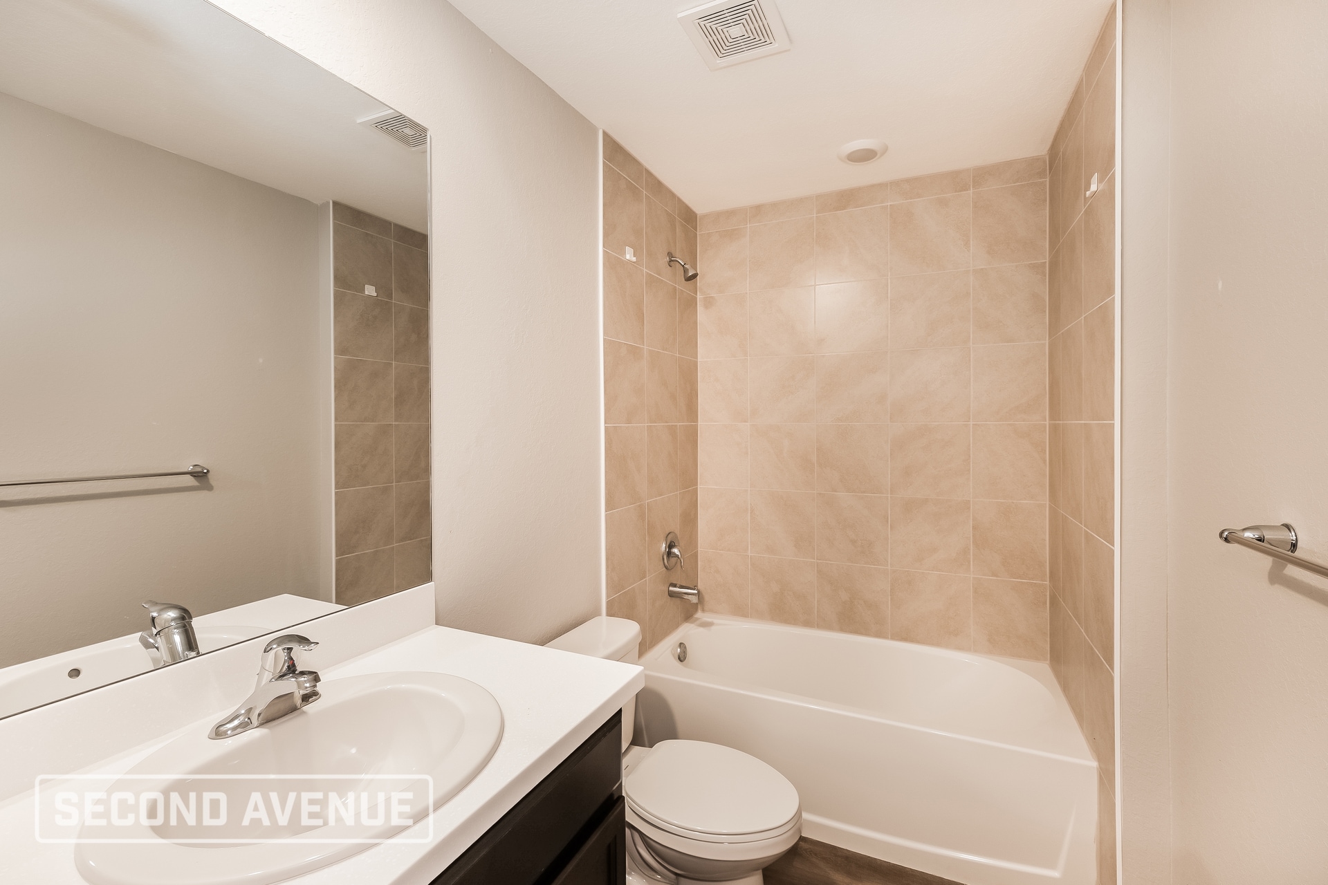 Building Photo - 494 Hoffer St