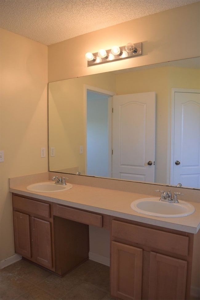 Building Photo - 6796 Gentle Oaks Dr