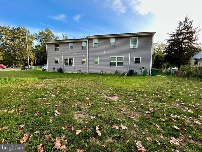 Building Photo - 5517 Schumacher Dr