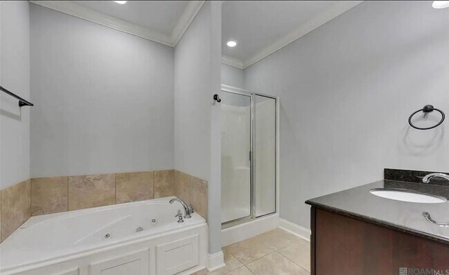 Building Photo - 7853 Seville Ct