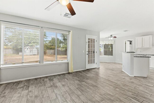 Building Photo - 16802 Bailey Jean Dr