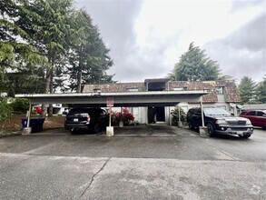 Building Photo - Upper-Floor Unit in Fourplex near Tacoma Mall