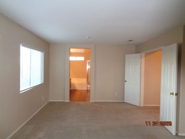 Building Photo - Gorgeous 2 Story Home Built in 1996 with 2476 sq. ft.