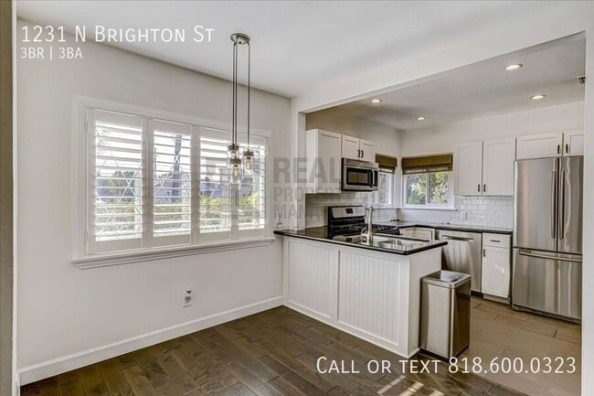 Building Photo - 1231 N Brighton St