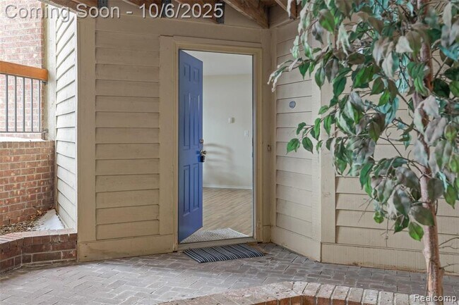 Building Photo - 2620 Greenstone Blvd