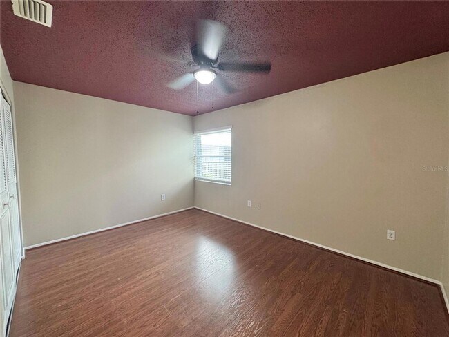 Building Photo - 1550 11th St NE