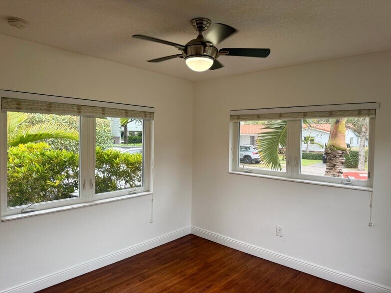 Building Photo - 814 Capri St