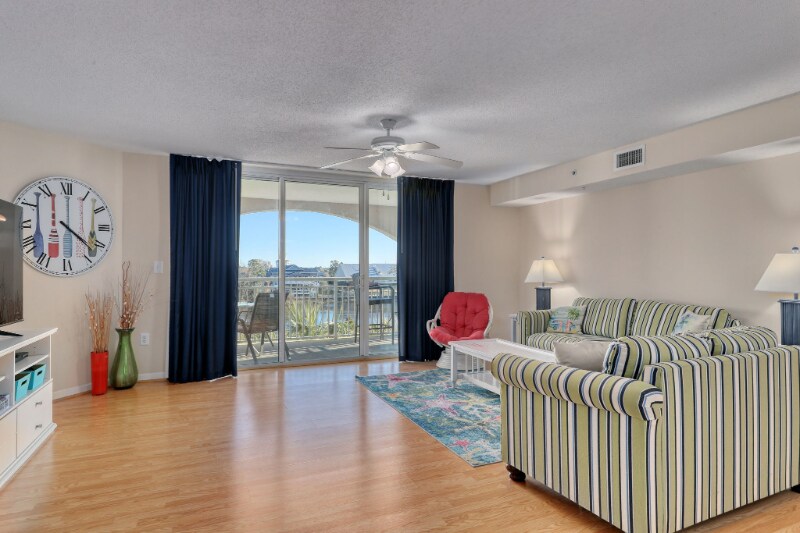 Building Photo - 2151 Bridge View Ct