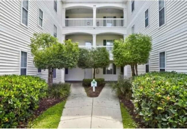 Building Photo - 498 River Oaks Dr