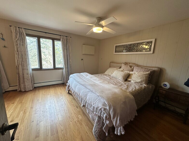 Building Photo - 1787 Lexington Ave S