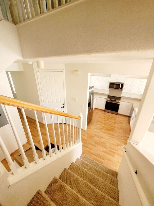 Building Photo - AVAILABLE | Hawaii Kai: 3 Bedroom,2.5 Bathroom Townhome w/AC & Attached Garage |  | Features: In ...