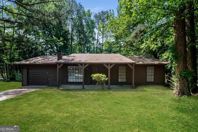 Primary Photo - 170 Peachtree Dr