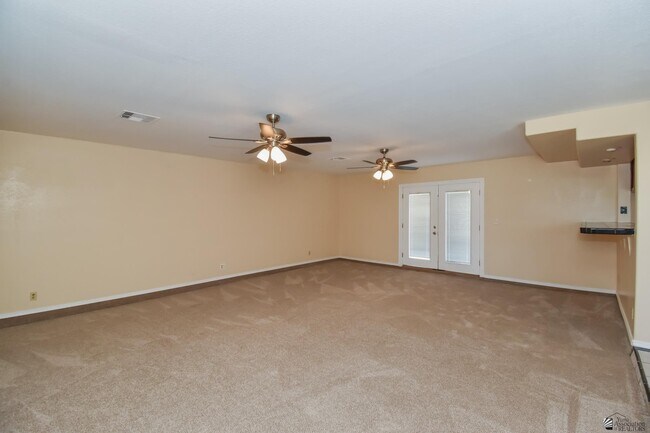 Building Photo - 2878 S 18th Ave