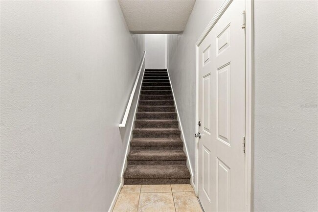 Building Photo - 10436 Villa View Cir