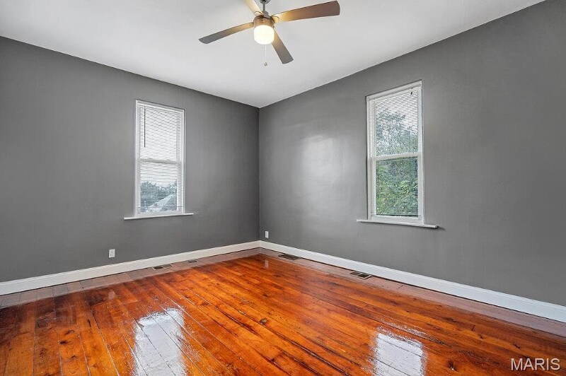 Building Photo - 1116 E 5th St