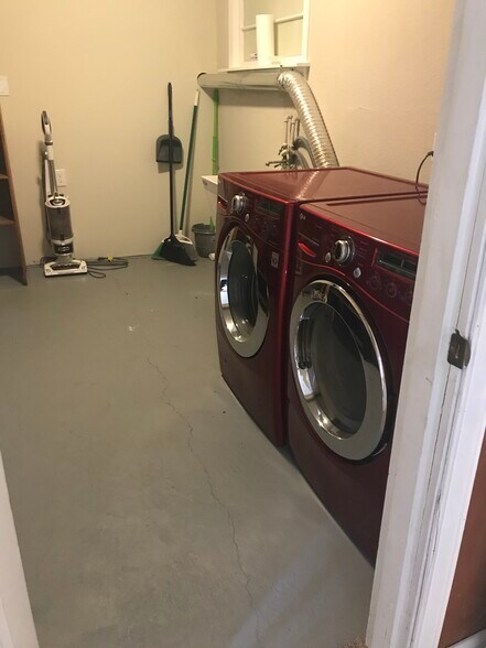 Bonus/Laundry room - 8223 S 123rd St