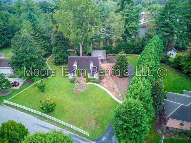 Primary Photo - 2 Bed Cape Cod + Large Hobby Room