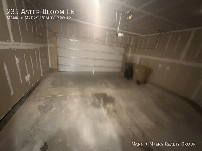 Building Photo - 235 Aster Bloom Ln