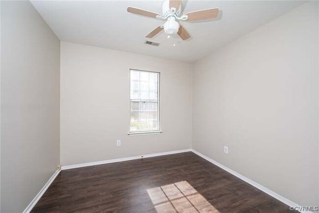 Building Photo - 9008 Stonebrook Dr