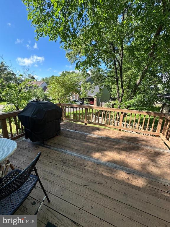 Building Photo - 893 Broad Oaks Dr