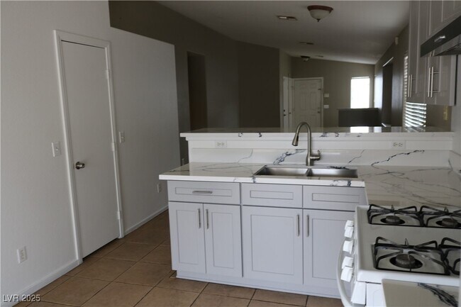 Building Photo - 4069 Vicenta Ct