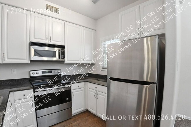 Building Photo - 4212 E Jasper Dr