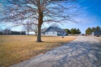 Building Photo - 3 bedroom in Decatur IL 62526