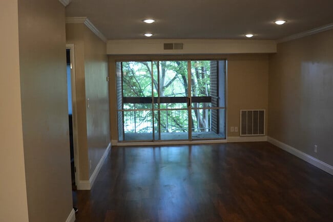 Building Photo - 10850 Green Mountain Cir