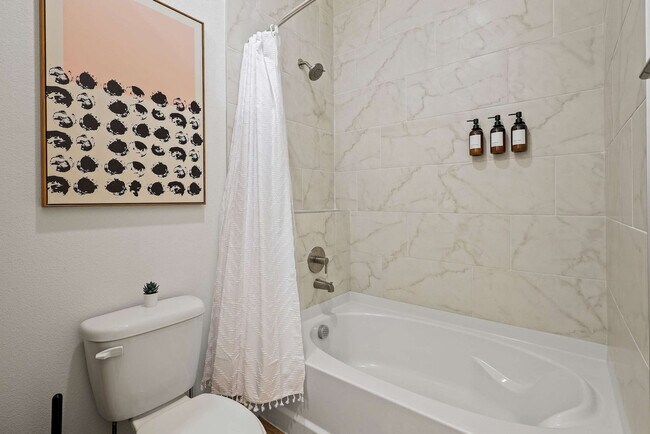 Building Photo - 13701 Montfort Dr